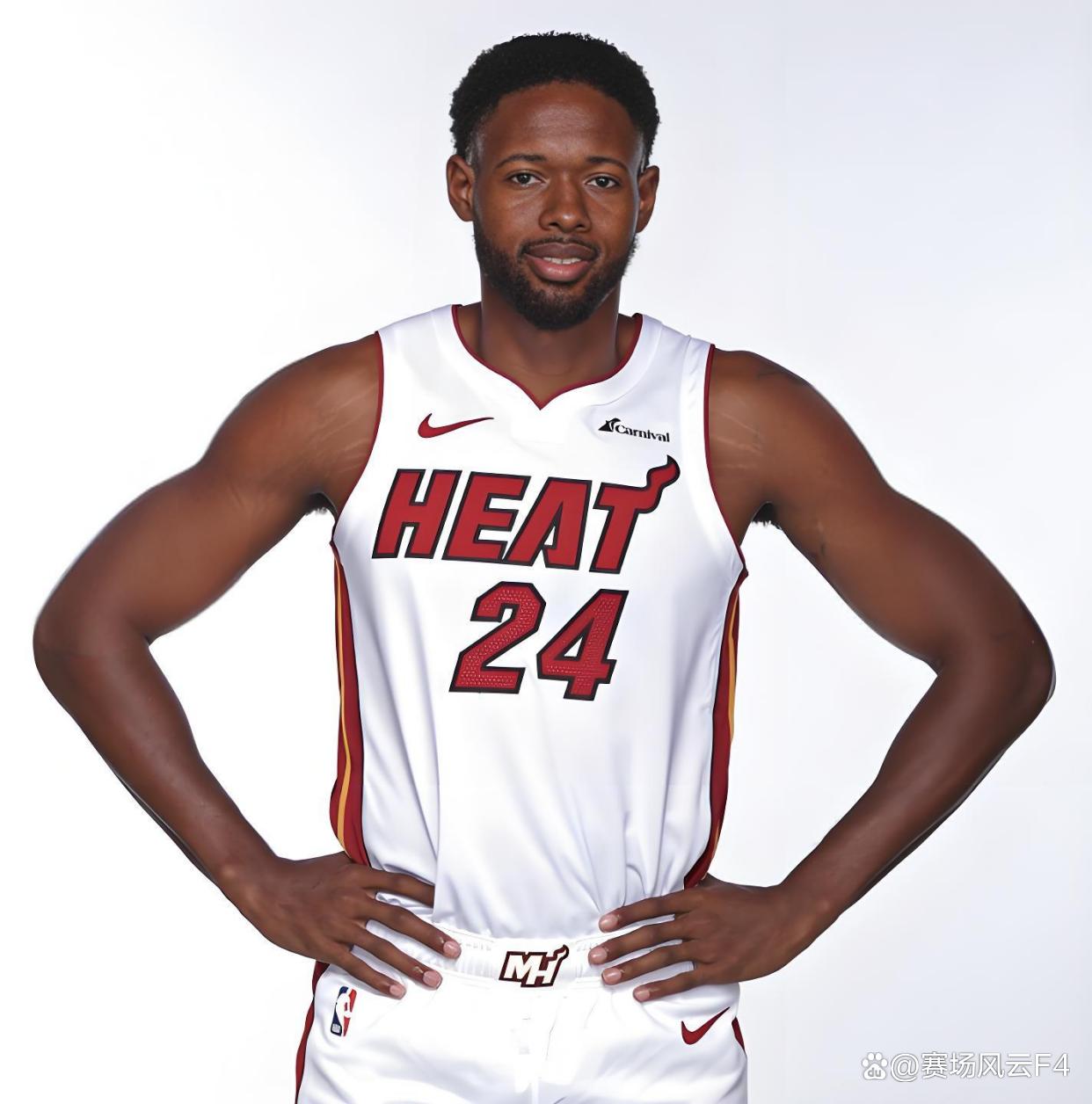 包含加时末段NBA常规赛传出新动向，迈阿密热火临场应变，管理层表态：态度坚定，数据趋势出现新变化的词条