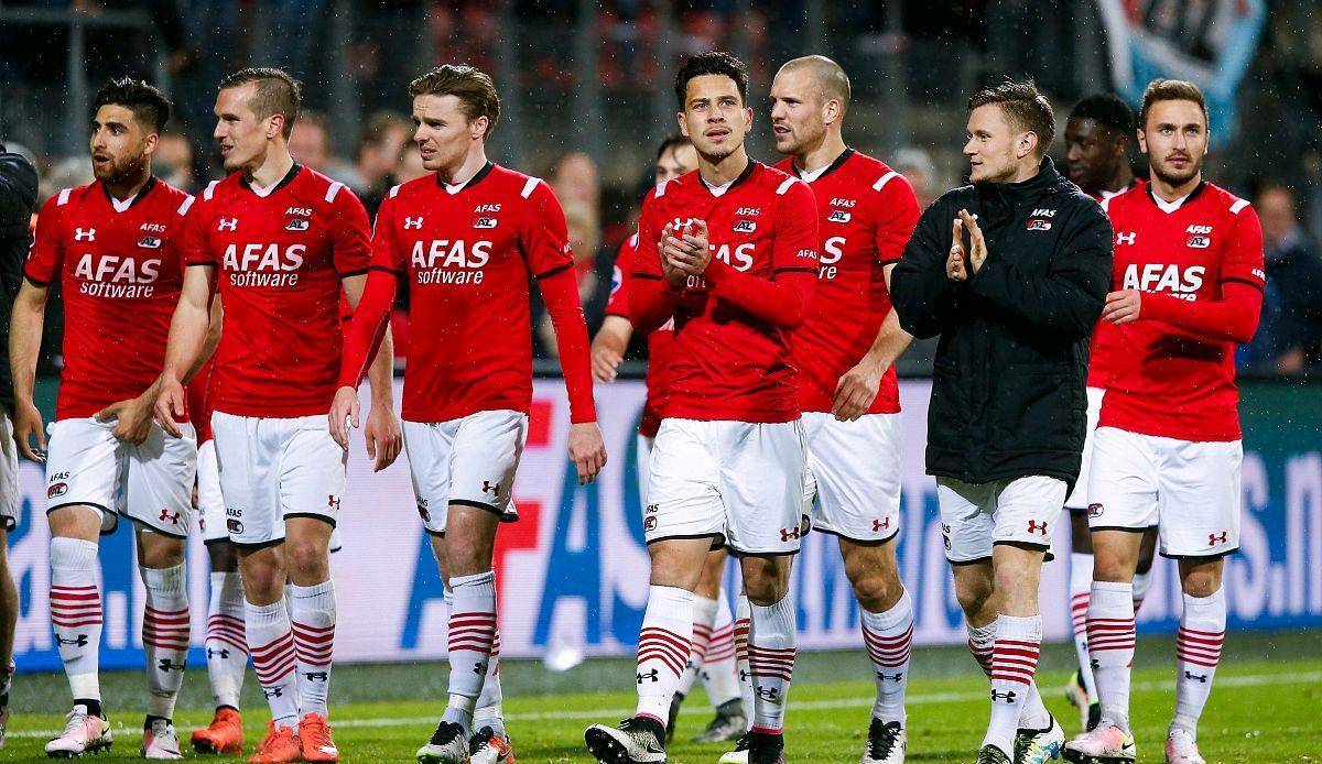 欧联赛程吃紧，阿贾克斯今晚调整名单，赛场秩序良好，赛程密集仍需轮换的简单介绍