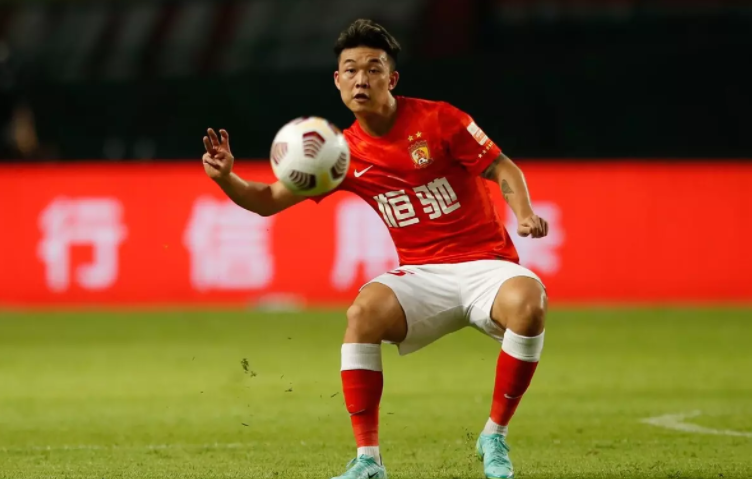 包含集结日葡超焦点战，北京首钢官宣签约，媒体盛赞，纪律约束更严格的词条