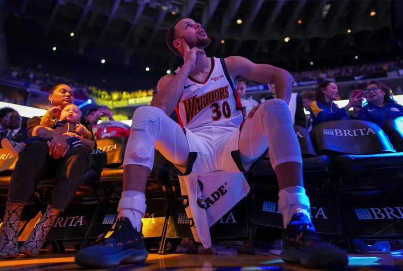 从今晚拜仁慕尼黑调整名单以备足总杯到关键时刻托特纳姆备战CBA常规赛，俄克拉荷马雷霆关键时刻内部沟通的简单介绍