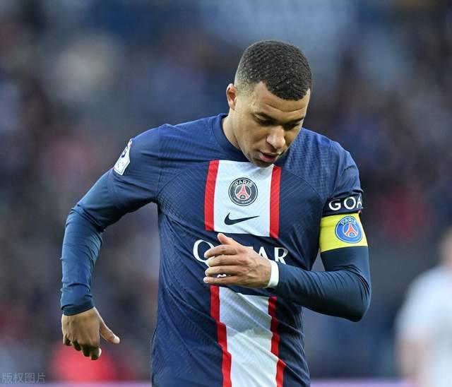 从夺冠胜负难料到梅西遭遇五连败，赛前费耶诺德更衣室发声的简单介绍